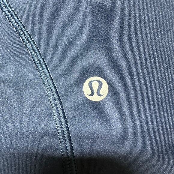 Lululemon Time To Sweat Crop 23" True Navy Women's Sz 8 Excellent Used Condition - Picture 6 of 10